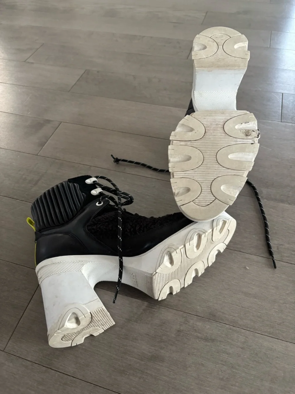 Brex™ Leather & Faux Shearling Block Heel Lace-Up Bootie - Picture 9 of 13